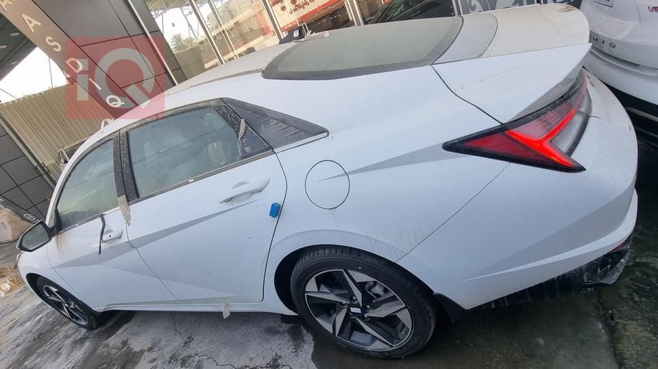 هیوندای ئەلەنترا